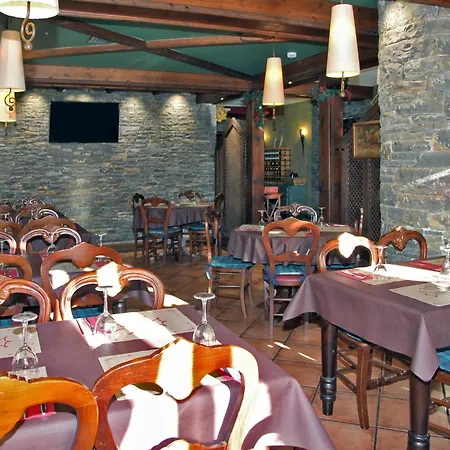Eth Refugi D Aran Lägenhetshotell